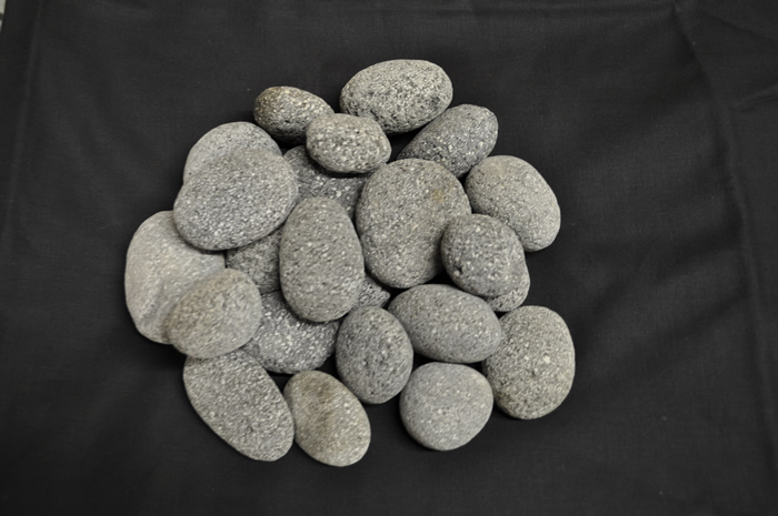 (image for) Rolled Beach Lava Stones